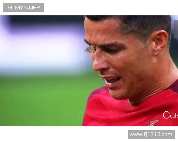 踢足球时意外受伤的真实瞬间与伤后恢复的励志故事分享